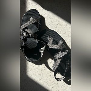 Chacos Z/Cloud 2 cushioned sandal - excellent condition!